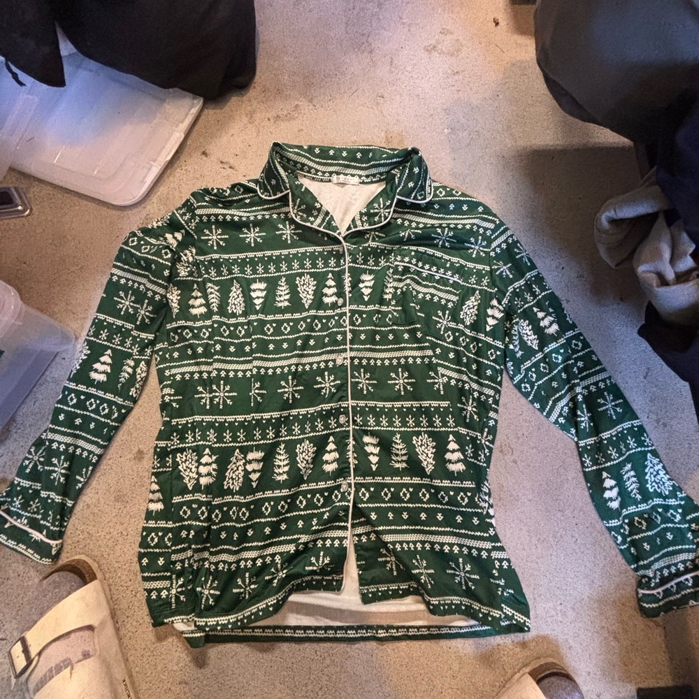 Ekouaer Green and White Pajama set